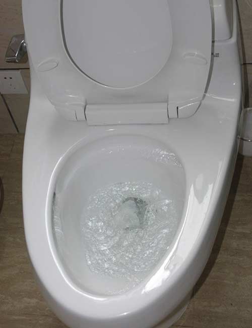 thông tắc bồn cầu tại nhà